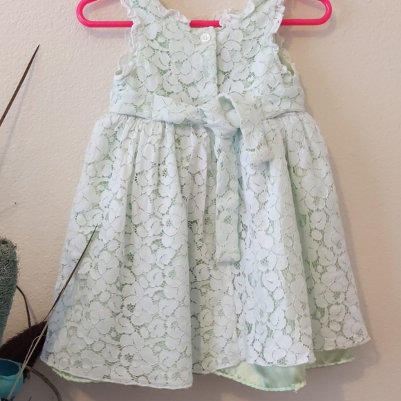 Lace sleeveless party dress - Picture 3 of 3